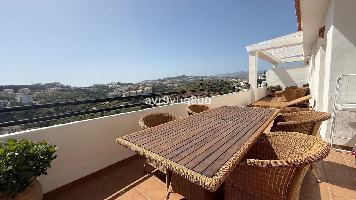 2 bedroom Penthouse for sale in La Cala de Mijas with pool garage - € 649,950 (Ref: 9798198)