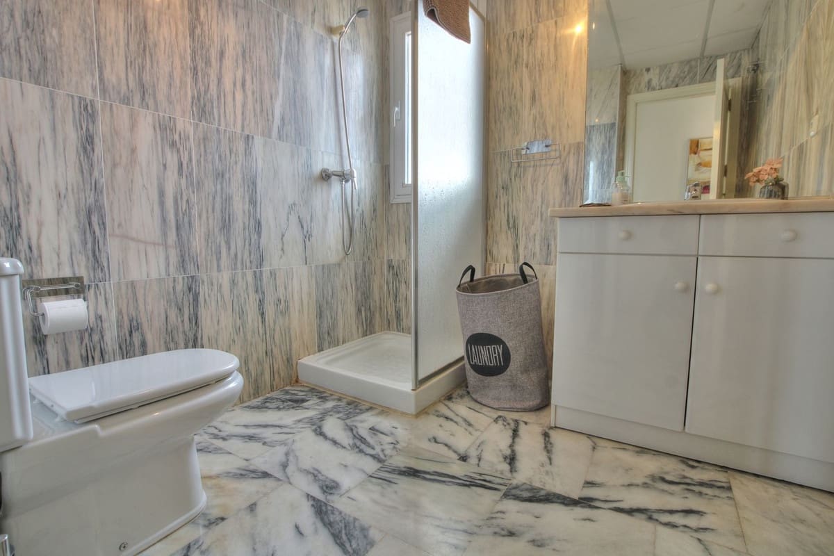 2 sypialnia Penthouse na sprzedaż w La Cala de Mijas z basenem garażem - 649 950 € (Ref: 9798198)