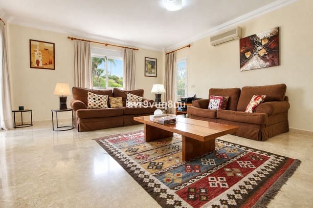 2 slaapkamer Appartement te koop in Mijas Golf, Mijas met zwembad garage - € 359.000 (Ref: 9813632)