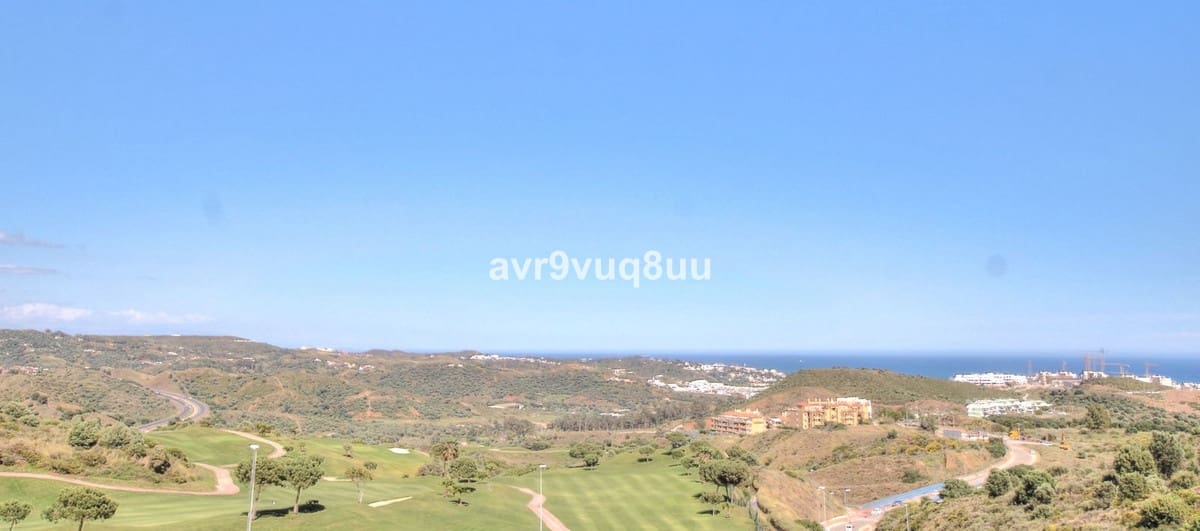2 soverom Penthouse til salgs i La Cala de Mijas med svømmebasseng garasje - € 495 000 (Ref: 9815399)