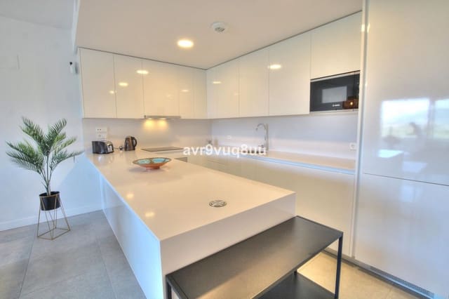 2 soverom Penthouse til salgs i La Cala de Mijas, Mijas med svømmebasseng garasje - € 495 000 (Ref: 9815399)