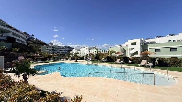 2 soverom Penthouse til salgs i La Cala de Mijas, Mijas med svømmebasseng garasje - € 495 000 (Ref: 9815399)