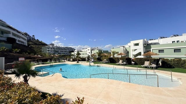 2 bedroom Penthouse for sale in La Cala de Mijas, Mijas with pool garage - € 495,000 (Ref: 9815399)