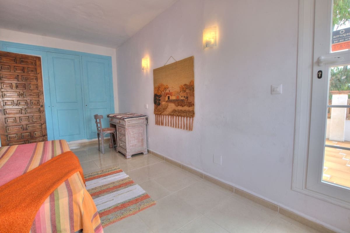 4 chambre Villa/Maison Semi-Mitoyenne à vendre à Calypso avec piscine garage - 459 950 € (Ref: 9824222)