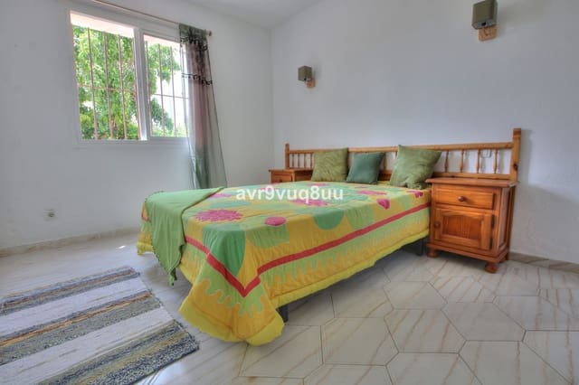 4 slaapkamer Halfvrijstaande villa te koop in Calypso, Mijas met zwembad garage - € 449.950 (Ref: 9824222)