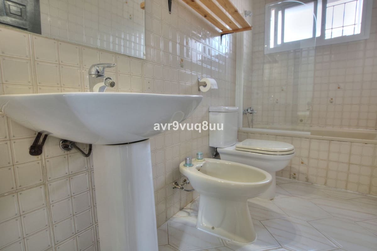 4 bedroom Semi-detached Villa for sale in Calypso with pool garage - € 449,950 (Ref: 9824222)