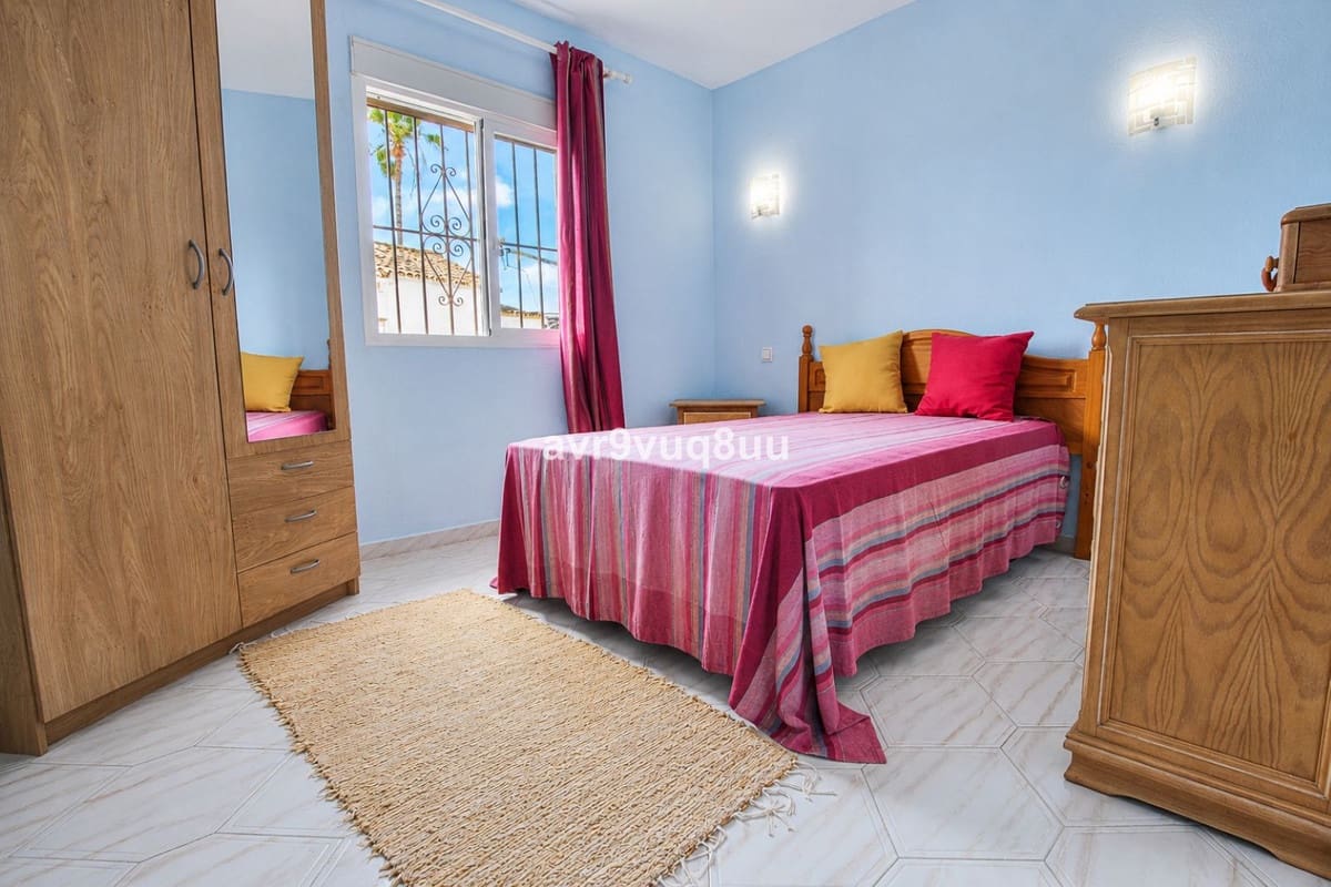 4 bedroom Semi-detached Villa for sale in Calypso with pool garage - € 449,950 (Ref: 9824222)