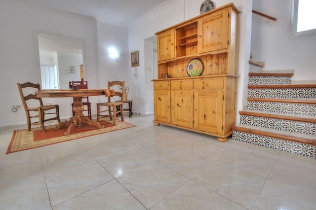 Pareado de 4 habitaciones en Calypso, Mijas en venta con piscina garaje - 449.950 € (Ref: 9824222)