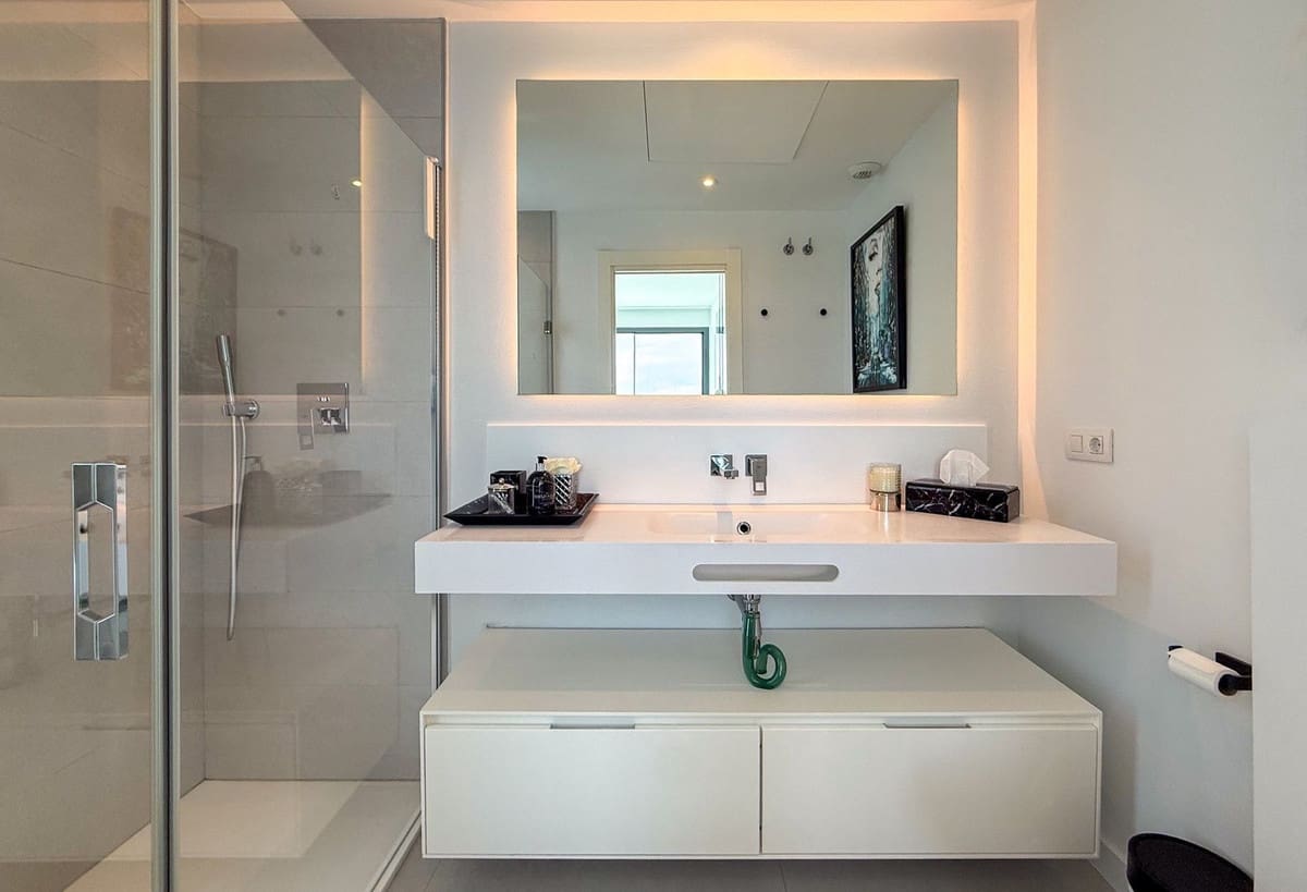 5 bedroom Villa for sale in Cabopino - € 2,795,000 (Ref: 9829834)