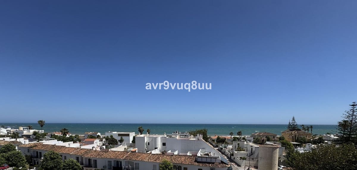 1 bedroom Penthouse for sale in La Cala de Mijas with garage - € 350,000 (Ref: 9838694)