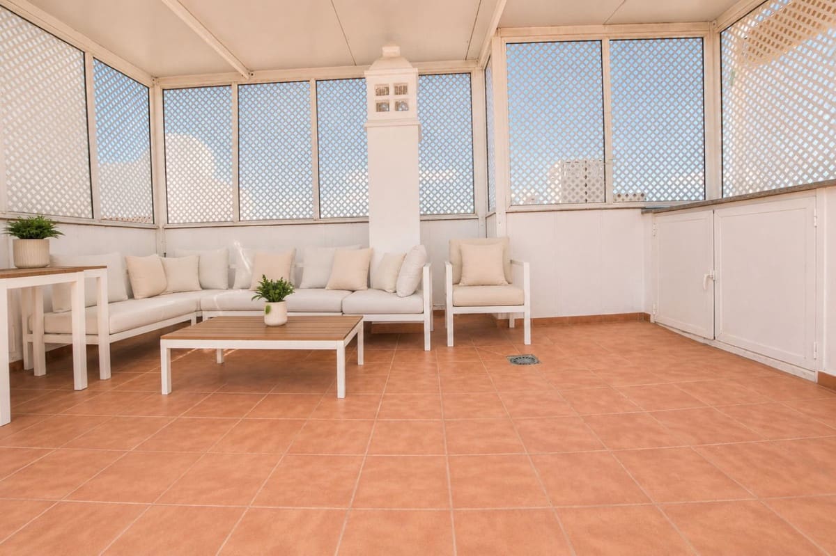 1 slaapkamer Penthouse te koop in La Cala de Mijas met garage - € 350.000 (Ref: 9838694)