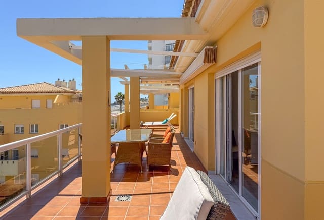 2 soveværelse Penthouse til salg i La Cala de Mijas, Mijas med swimmingpool garage - € 1.250.000 (Ref: 9844411)