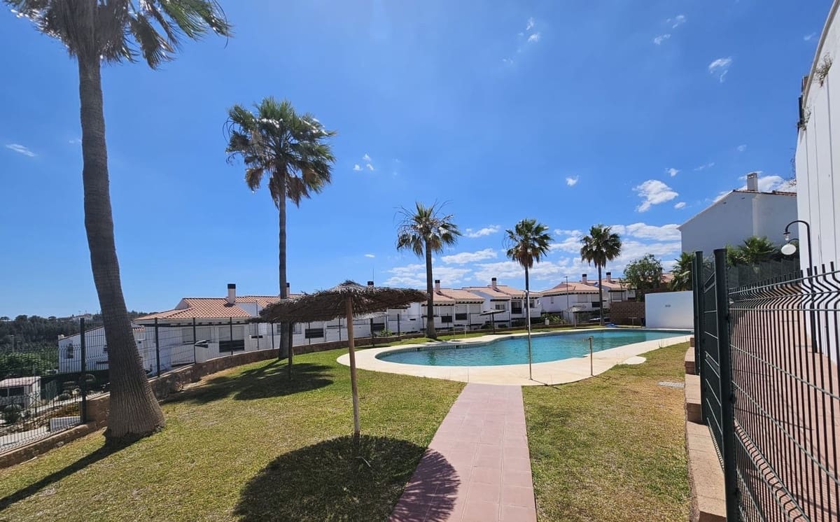 2 soveværelse Byhus til salg i Mijas Costa med swimmingpool garage - € 349.950 (Ref: 9858698)