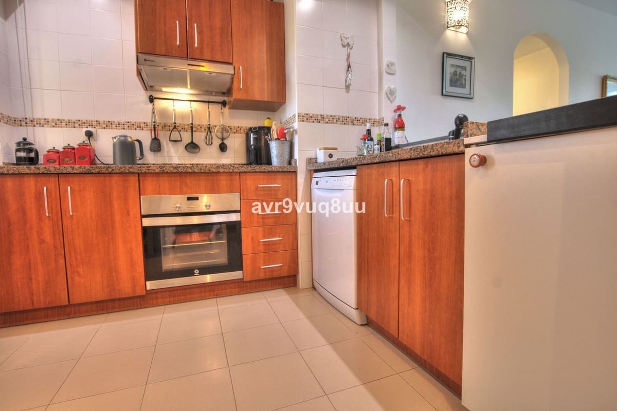 2 bedroom Apartment for sale in El Faro with pool garage - € 395,000 (Ref: 9858881)
