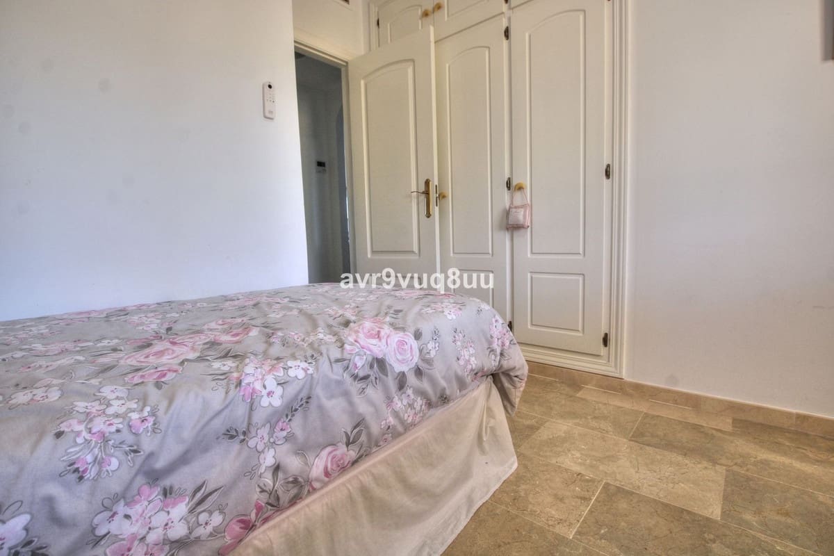 2 bedroom Apartment for sale in El Faro with pool garage - € 395,000 (Ref: 9858881)