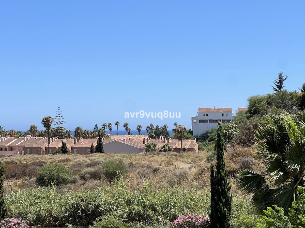 2 bedroom Apartment for sale in El Faro with pool garage - € 395,000 (Ref: 9858881)