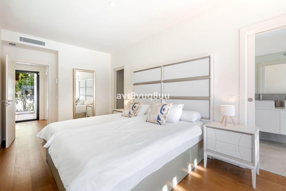 4 soverom Hus til salgs i La Cala de Mijas med svømmebasseng garasje - € 1 195 000 (Ref: 9872820)