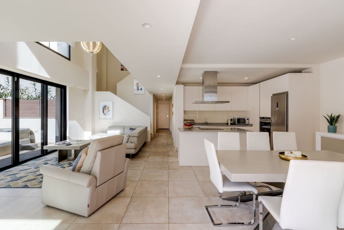 4 bedroom Townhouse for sale in La Cala de Mijas with pool garage - € 1,195,000 (Ref: 9872820)