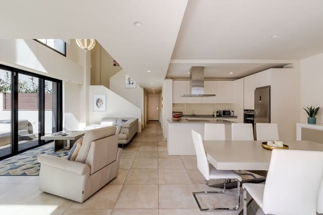 4 sypialnia Dom na sprzedaż w La Cala de Mijas, Mijas z basenem garażem - 1 195 000 € (Ref: 9872820)