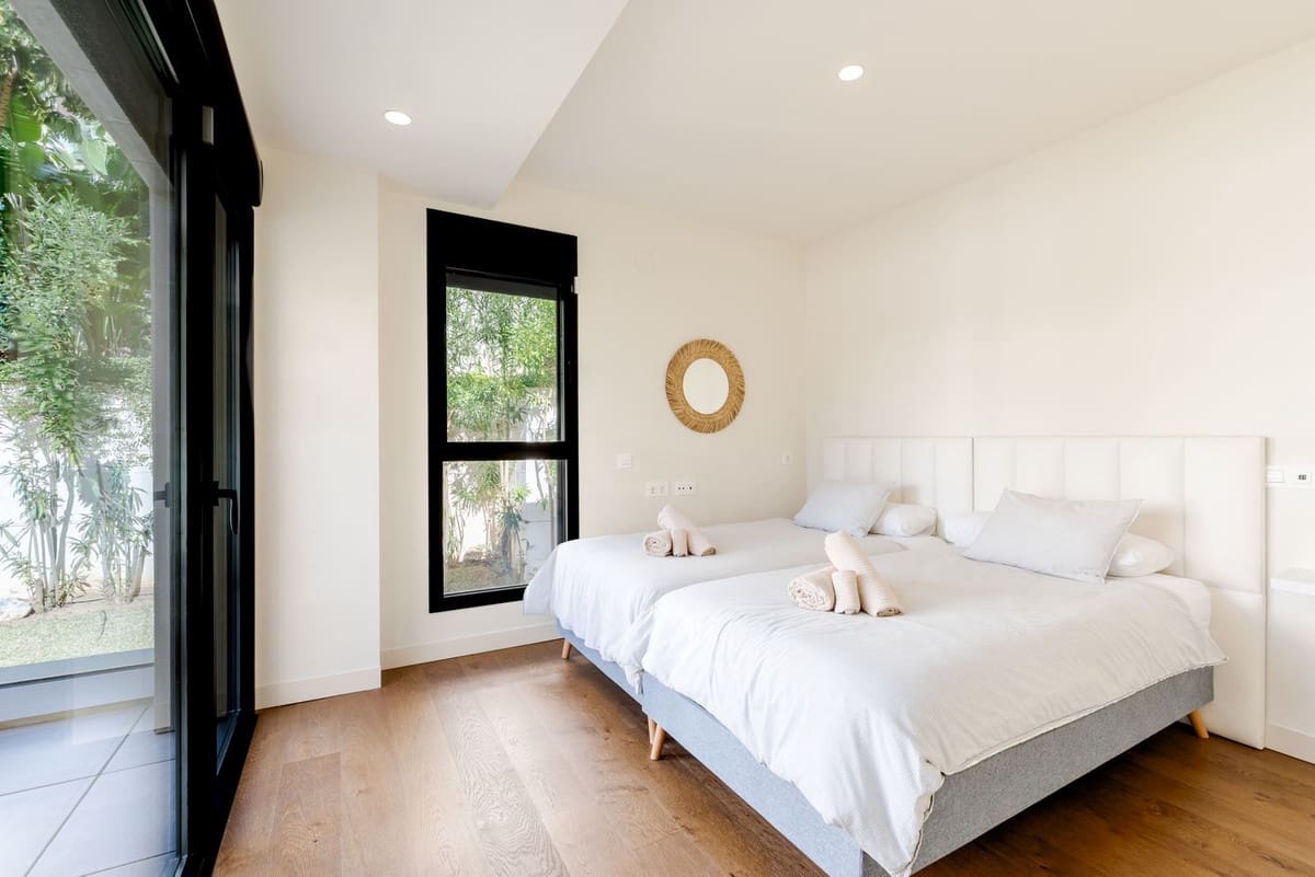 4 bedroom Townhouse for sale in La Cala de Mijas with pool garage - € 1,195,000 (Ref: 9872820)
