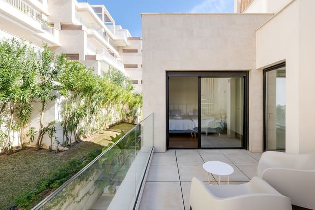 4 sypialnia Dom na sprzedaż w La Cala de Mijas, Mijas z basenem garażem - 1 195 000 € (Ref: 9872820)