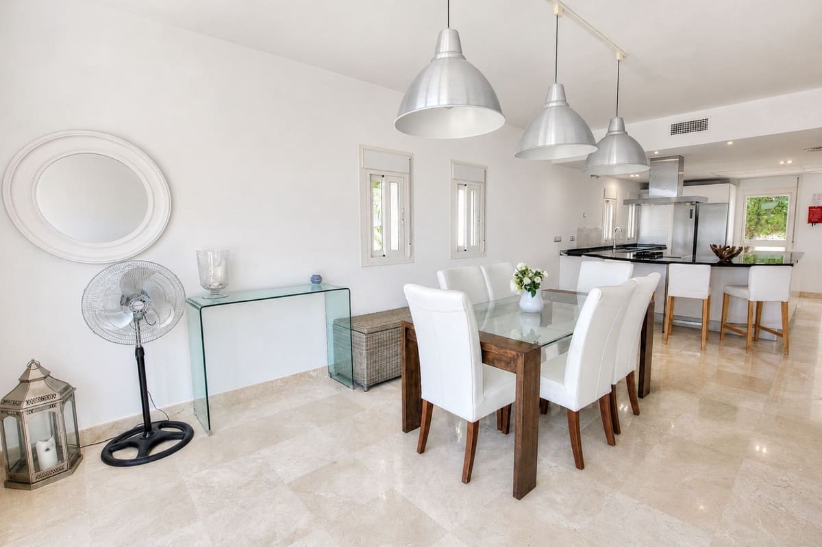 5 chambre Villa/Maison à vendre à La Cala Golf avec piscine garage - 1 100 000 € (Ref: 9877143)
