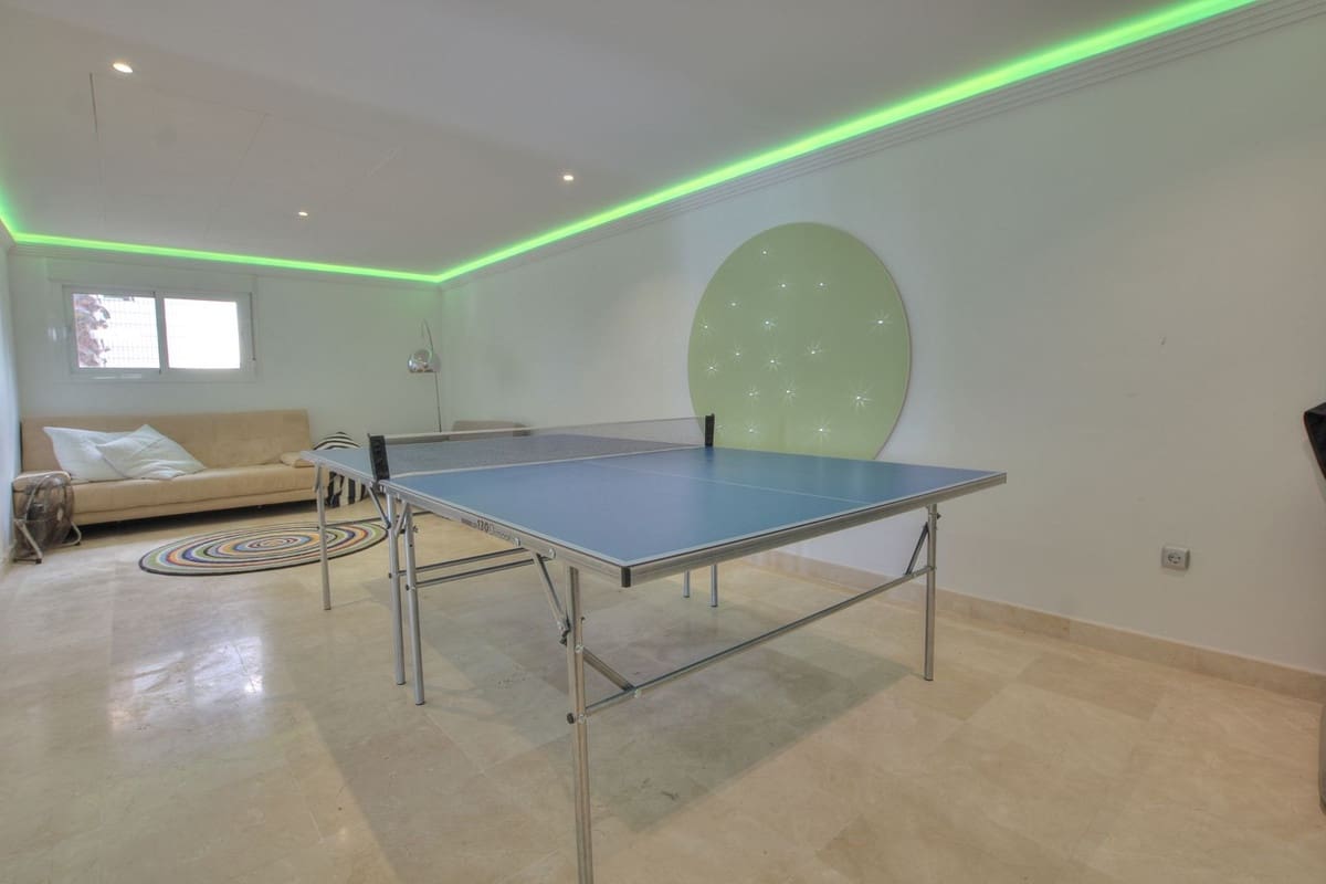 5 chambre Villa/Maison à vendre à La Cala Golf avec piscine garage - 1 100 000 € (Ref: 9877143)