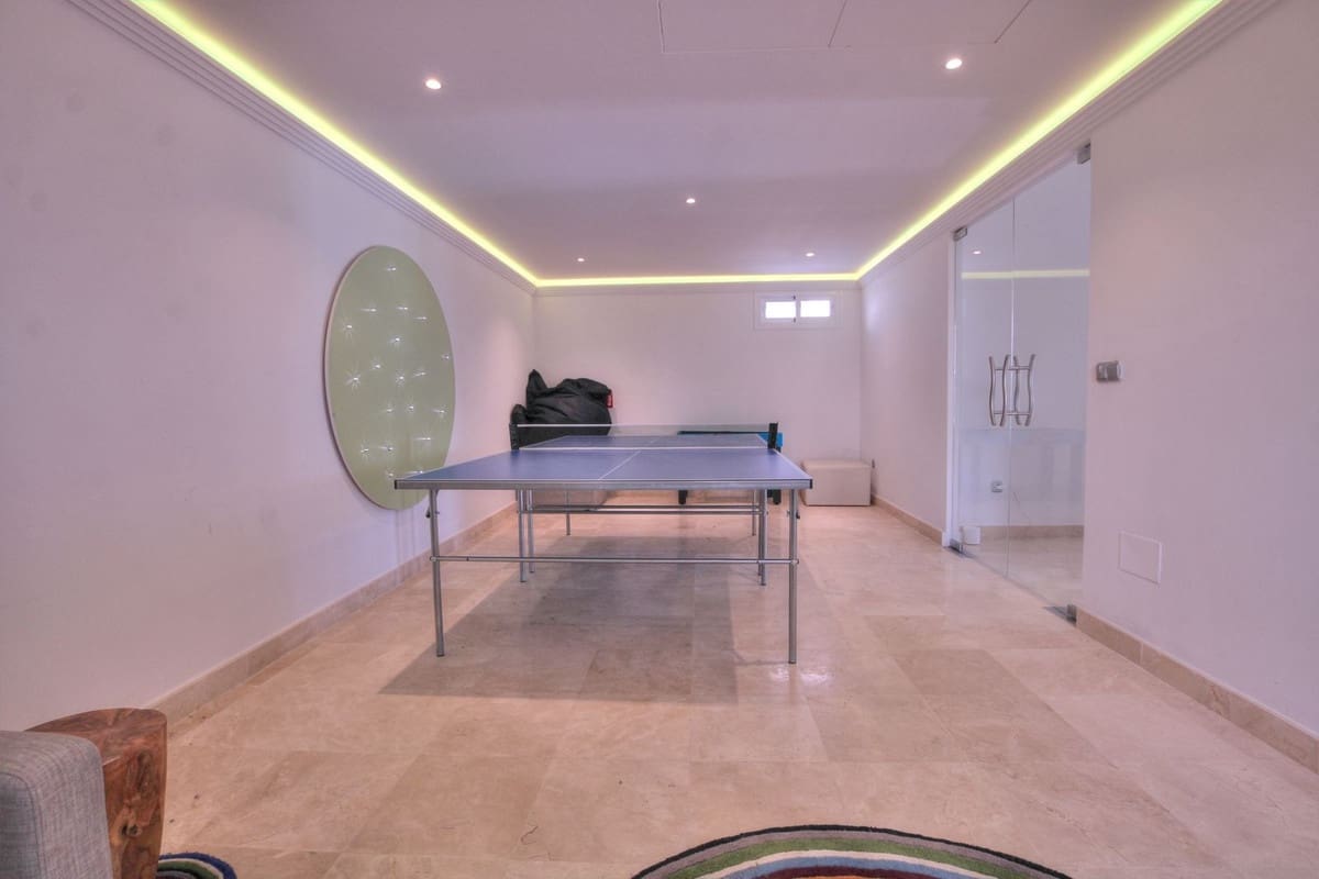 5 chambre Villa/Maison à vendre à La Cala Golf avec piscine garage - 1 100 000 € (Ref: 9877143)
