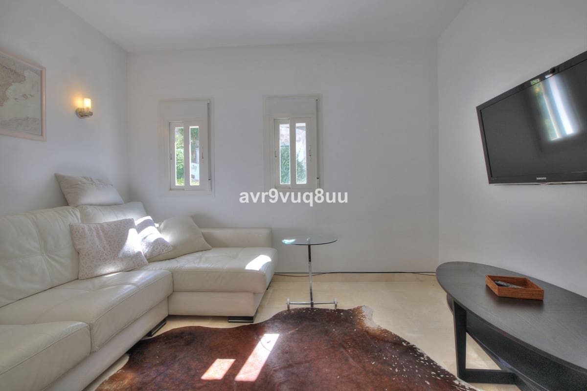 4 slaapkamer Villa te huur in La Cala Golf met zwembad garage - € 3.700 (Ref: 9877793)