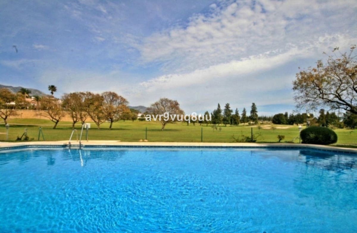 2 bedroom Penthouse for sale in Mijas Golf with pool garage - € 319,000 (Ref: 9879557)