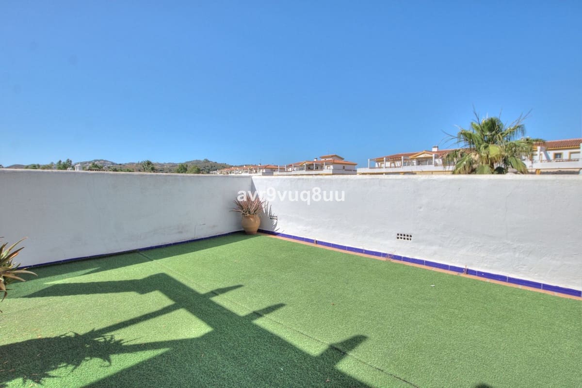 2 bedroom Penthouse for sale in Mijas Golf with pool garage - € 319,000 (Ref: 9879557)