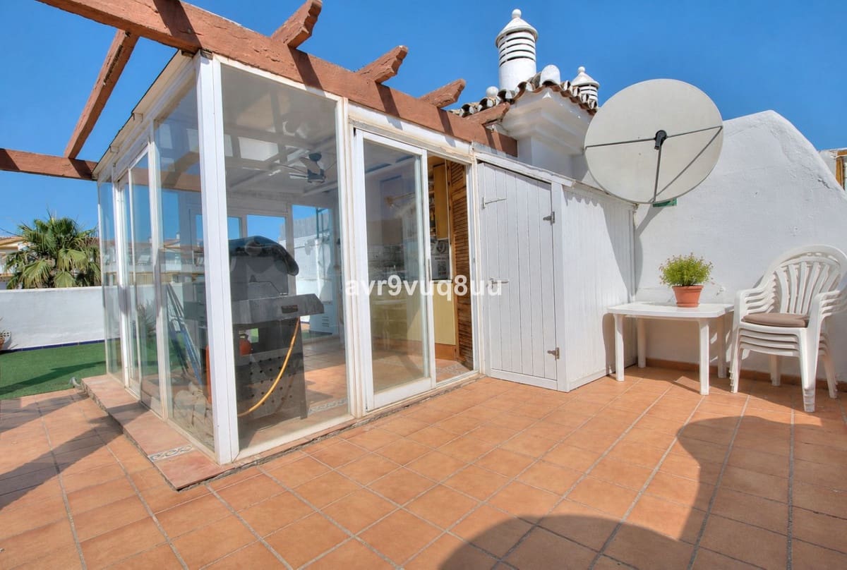 2 bedroom Penthouse for sale in Mijas Golf with pool garage - € 319,000 (Ref: 9879557)