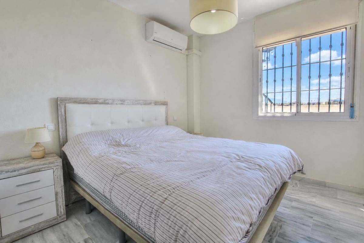Apartamento de 2 habitaciones en Málaga ciudad en venta con piscina - 289.000 € (Ref: 9880237)