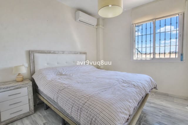 2 chambre Penthouse à vendre à Malaga ville avec piscine - 289 000 € (Ref: 9880237)