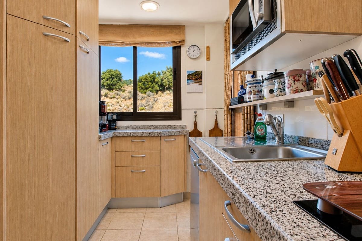 2 sypialnia Apartament na sprzedaż w La Cala de Mijas z basenem garażem - 385 000 € (Ref: 9889377)