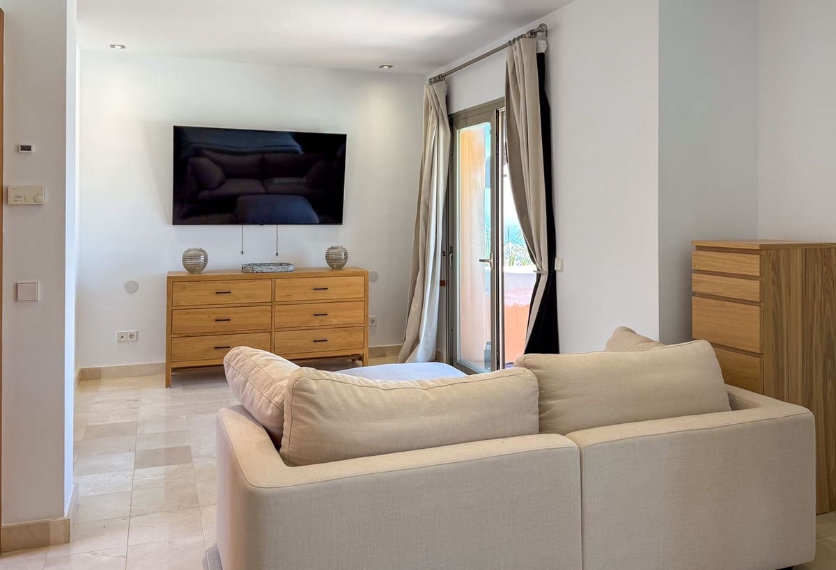 4 quarto Casa em Banda para venda em Riviera del Sol com piscina garagem - 649 950 € (Ref: 9912250)