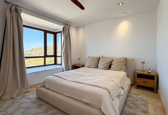 4 quarto Casa em Banda para venda em Riviera del Sol, Mijas com piscina garagem - 649 950 € (Ref: 9912250)