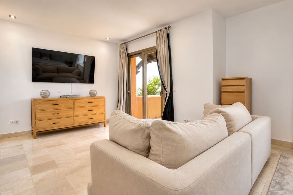 Casa de 4 habitaciones en Riviera del Sol en venta con piscina garaje - 625.000 € (Ref: 9912250)