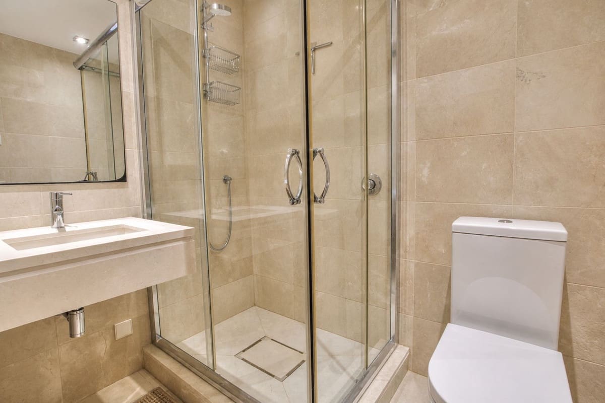 Casa de 4 habitaciones en Riviera del Sol en venta con piscina garaje - 625.000 € (Ref: 9912250)