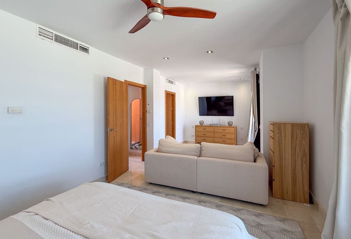 Casa de 4 habitaciones en Riviera del Sol en venta con piscina garaje - 625.000 € (Ref: 9912250)