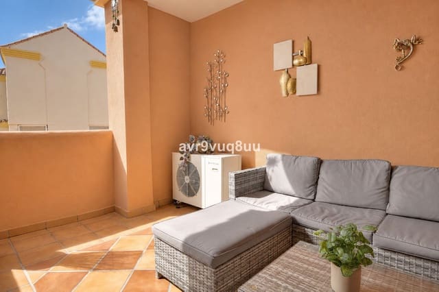 2 bedroom Apartment for sale in Elviria, Marbella with pool garage - € 299,950 (Ref: 9916265)
