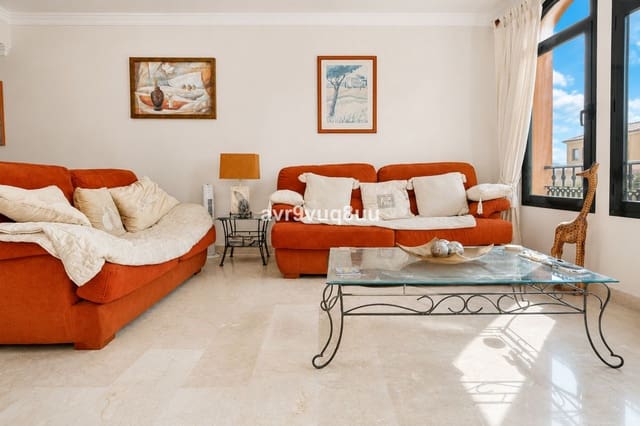 2 bedroom Apartment for sale in Elviria, Marbella with pool garage - € 299,950 (Ref: 9916265)