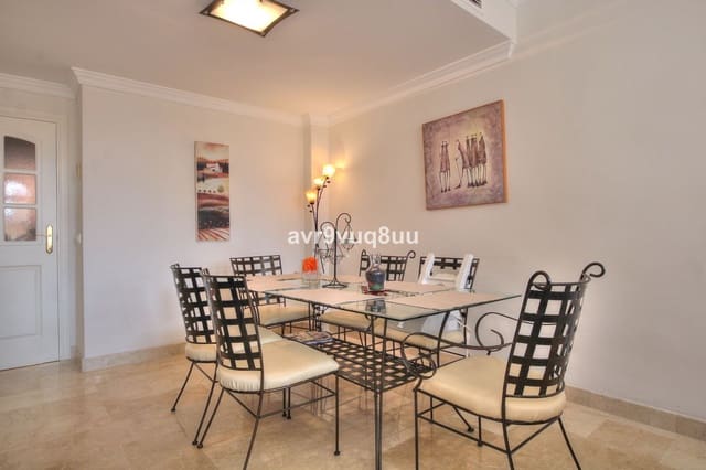 2 bedroom Apartment for sale in Elviria, Marbella with pool garage - € 299,950 (Ref: 9916265)