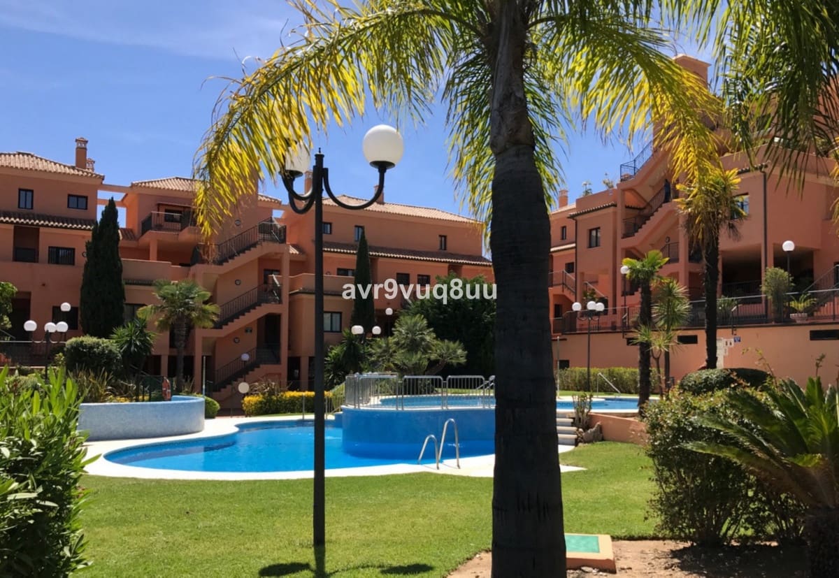 2 chambre Appartement à vendre à Elviria avec piscine garage - 299 950 € (Ref: 9916265)