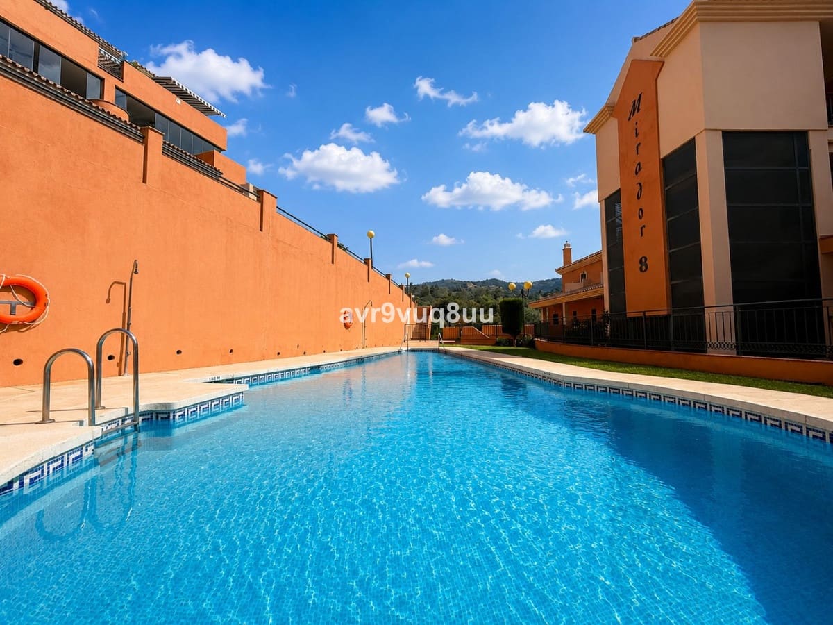 2 chambre Appartement à vendre à Elviria avec piscine garage - 299 950 € (Ref: 9916265)