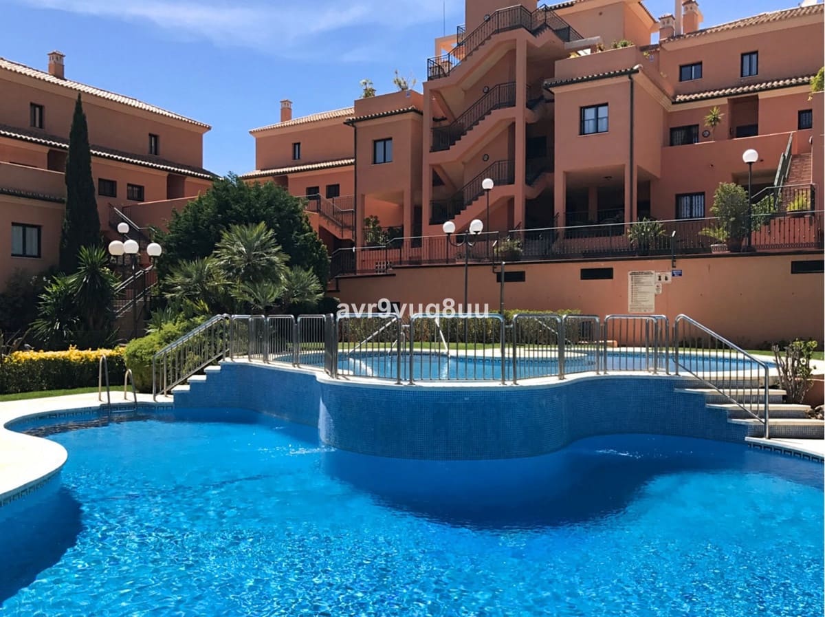 2 chambre Appartement à vendre à Elviria avec piscine garage - 299 950 € (Ref: 9916265)