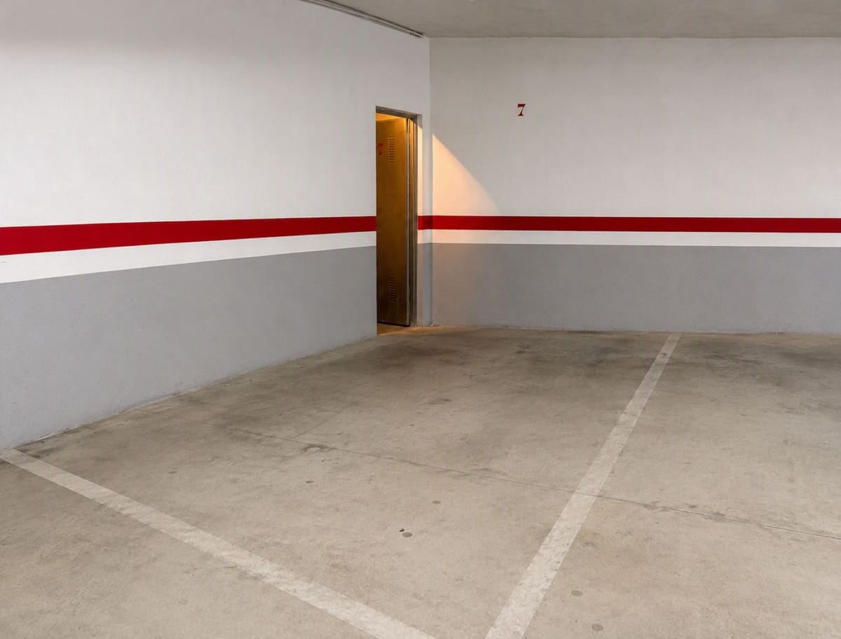 2 slaapkamer Appartement te koop in Elviria met zwembad garage - € 315.000 (Ref: 9916265)