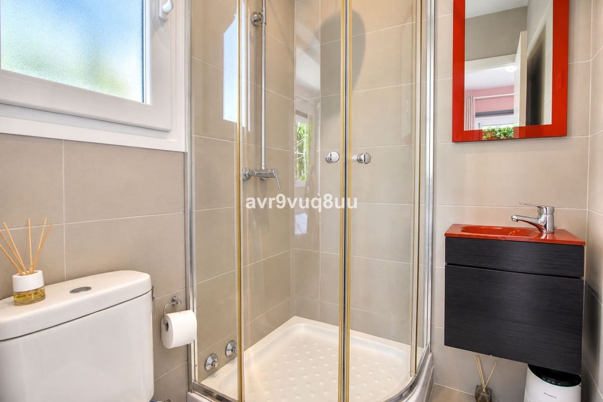 2 Zimmer Villa zu verkaufen in El Faro mit Pool Garage - 415.000 € (Ref: 9928496)