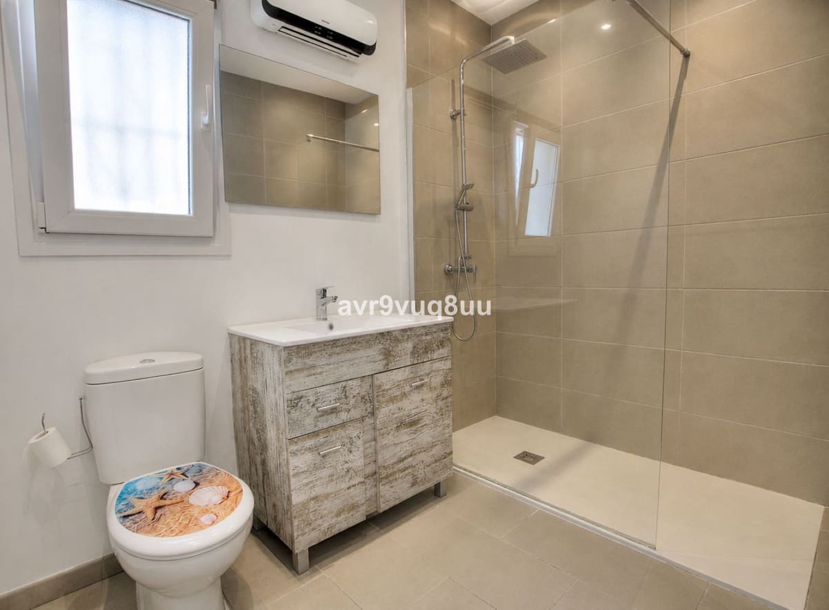 2 Zimmer Villa zu verkaufen in El Faro mit Pool Garage - 415.000 € (Ref: 9928496)