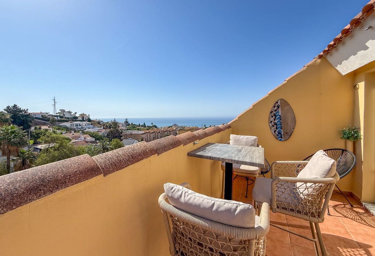 2 quarto Penthouse para venda em Fuengirola com piscina garagem - 385 000 € (Ref: 9932078)